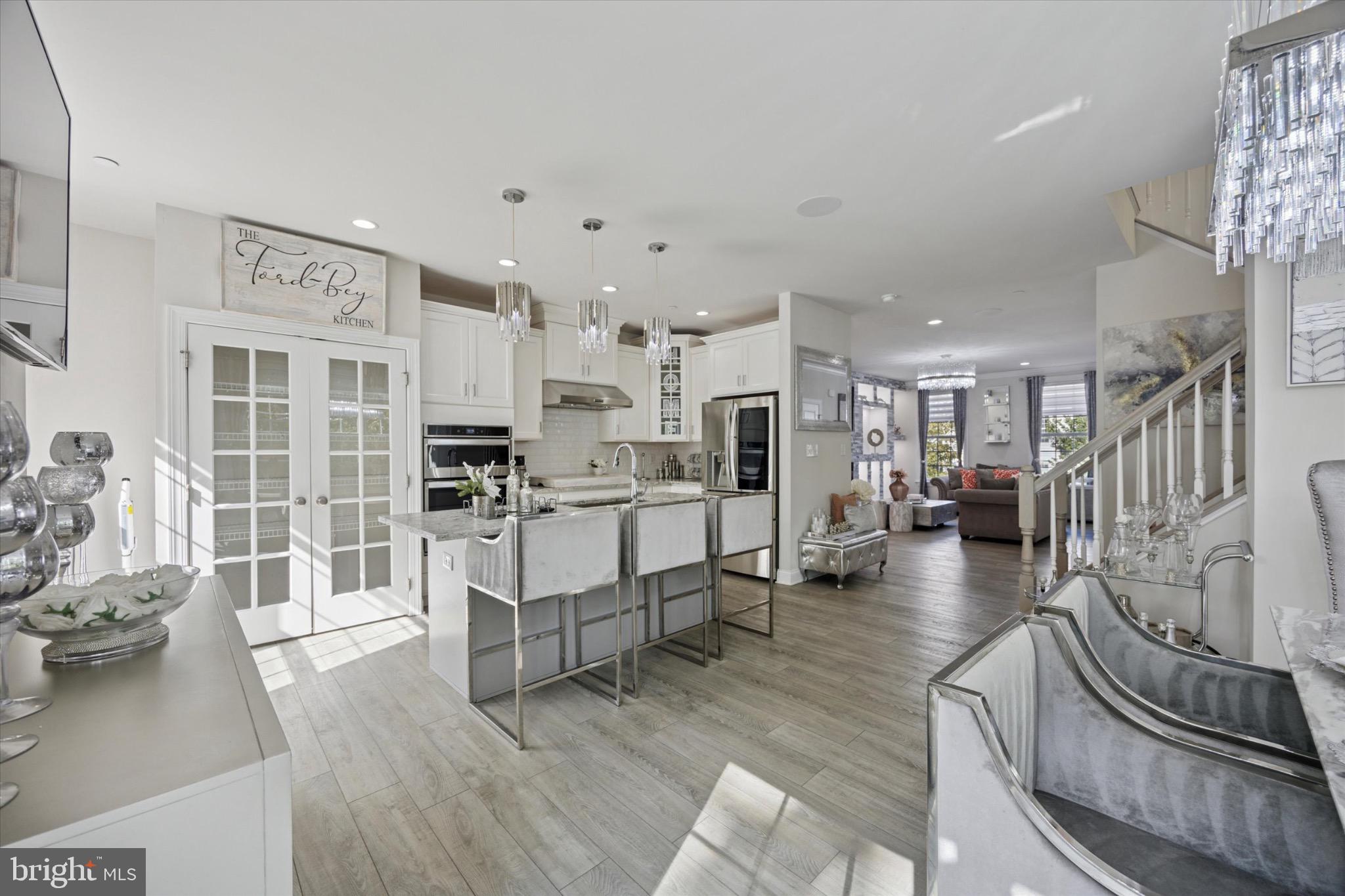 RAVENSCLIFF - Residential