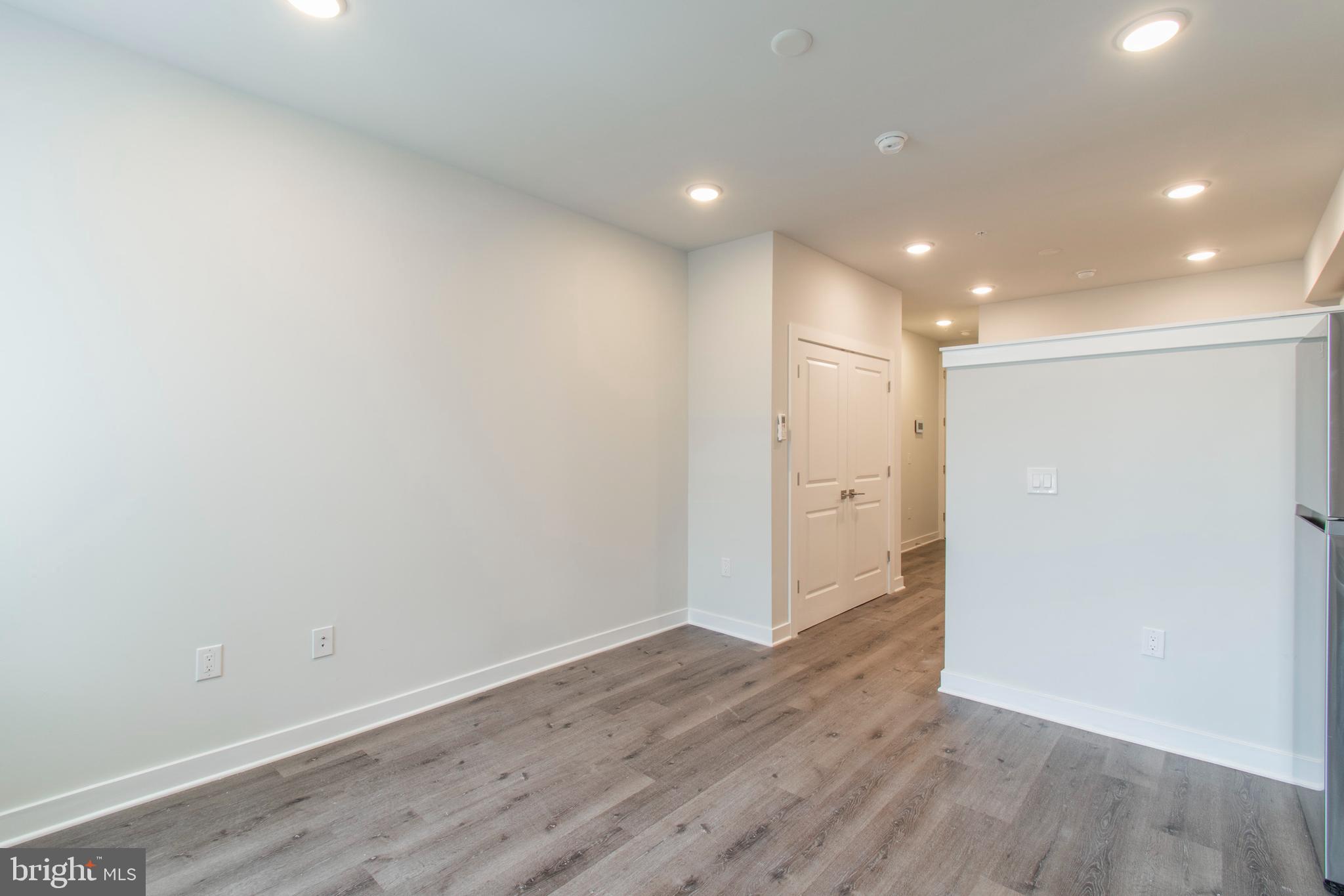 UNIVERSITY CITY - Residential Lease