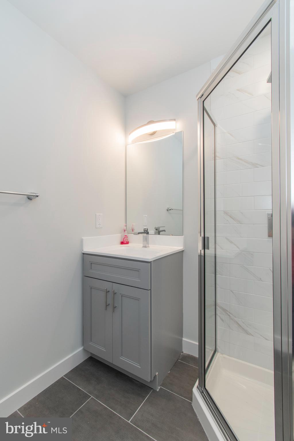 UNIVERSITY CITY - Residential Lease