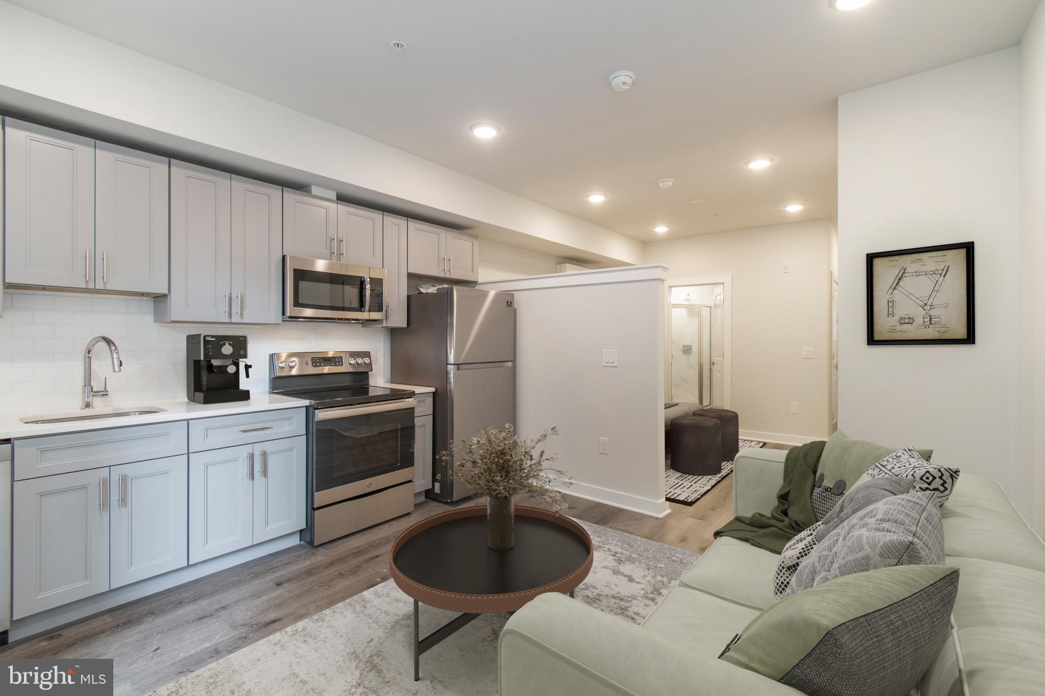 UNIVERSITY CITY - Residential Lease