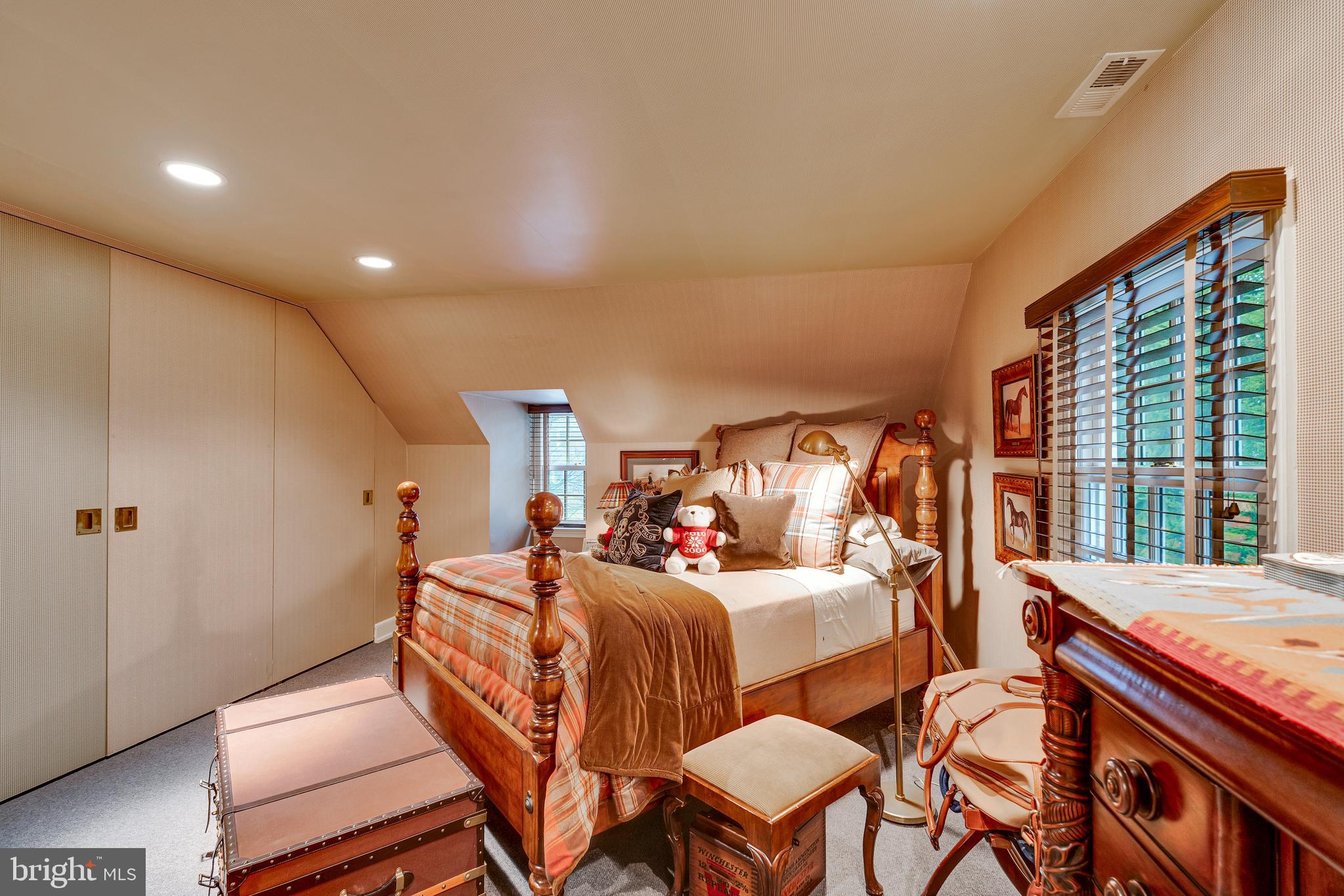 WYNNEWOOD - Residential