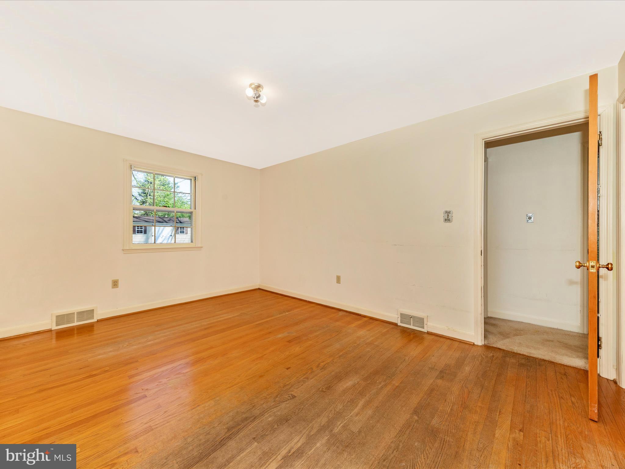 SPRING VALLEY - Residential