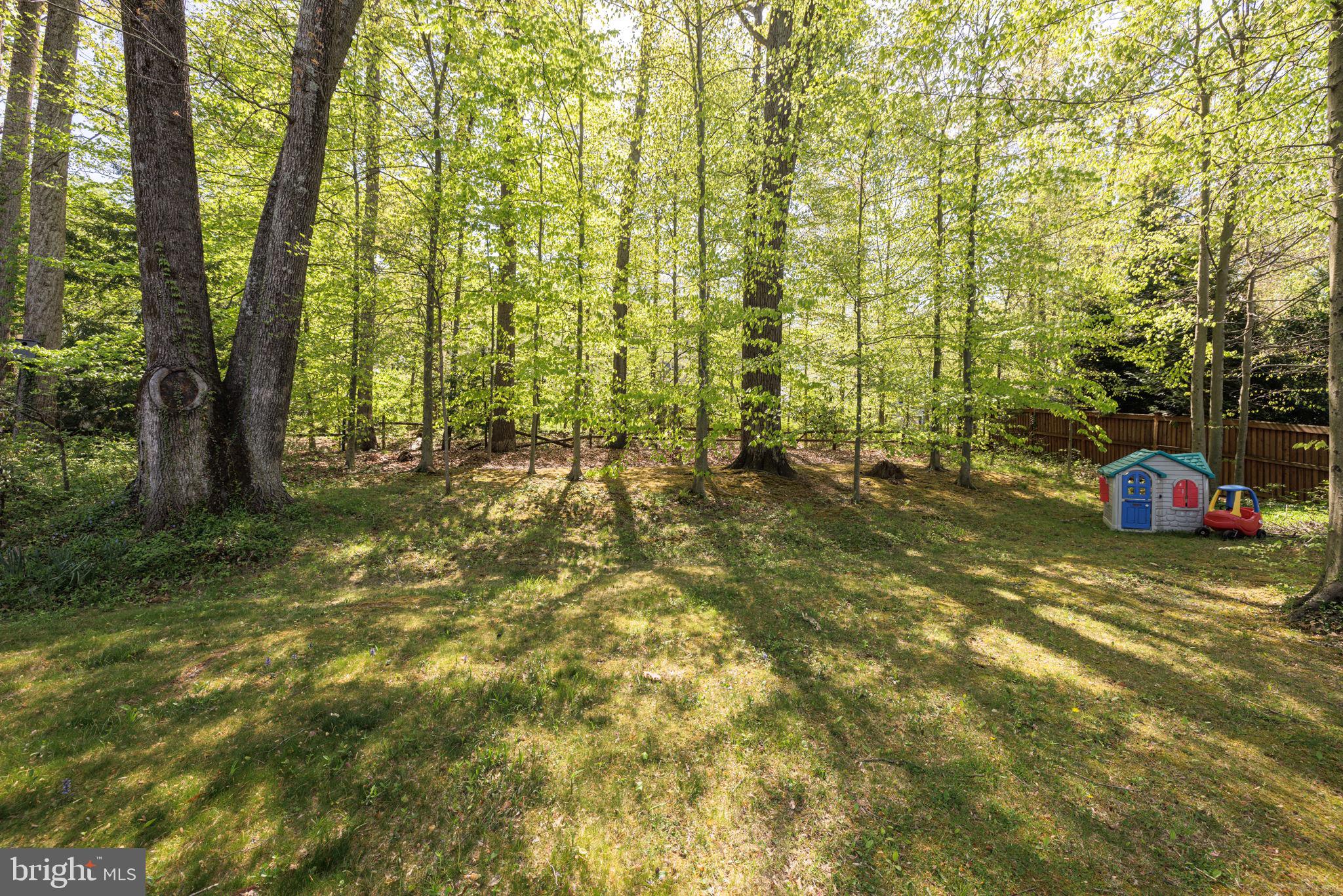 BRADLEY HILLS GROVE - Residential