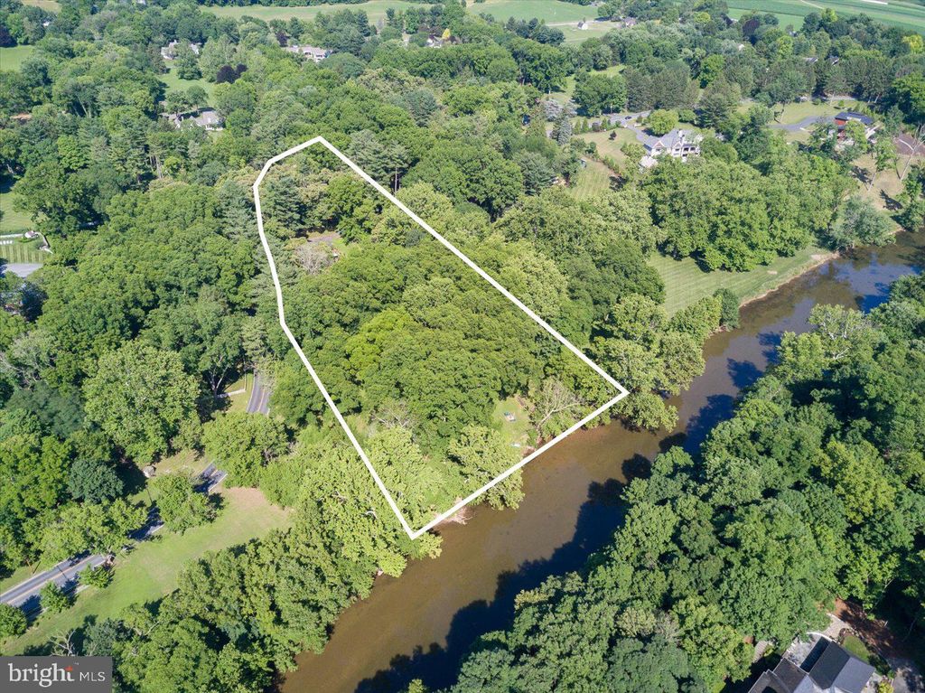 Photo of 640 MILLCROSS RD, LANCASTER, PA 17601 (MLS # PALA2021566)