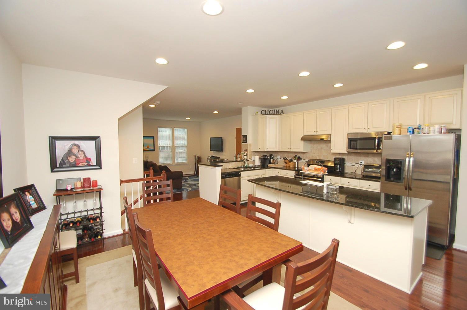 STERLING - Residential Lease