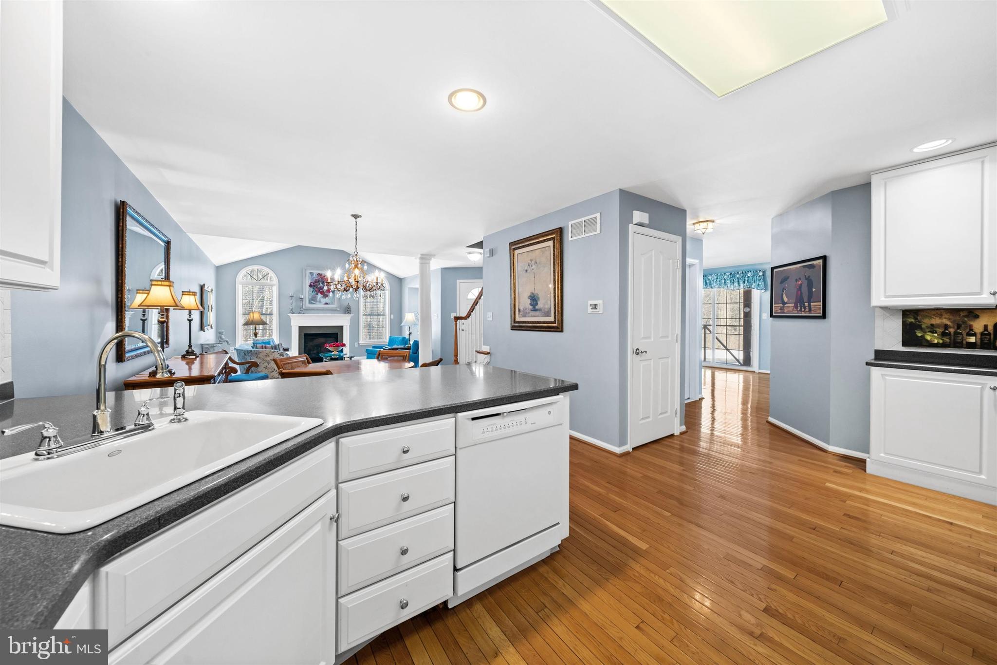 VILLAGE OF ROCKY R - Residential