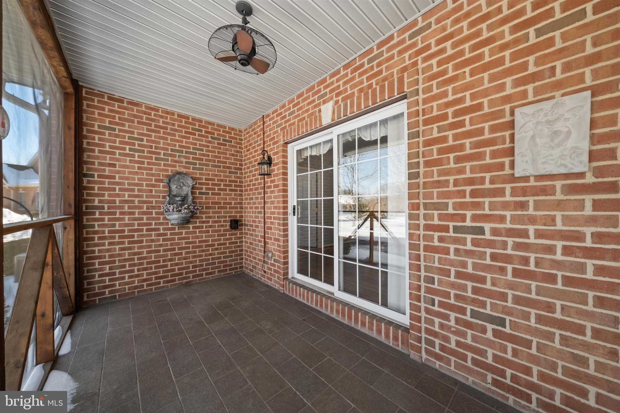 VILLAGE OF ROCKY R - Residential