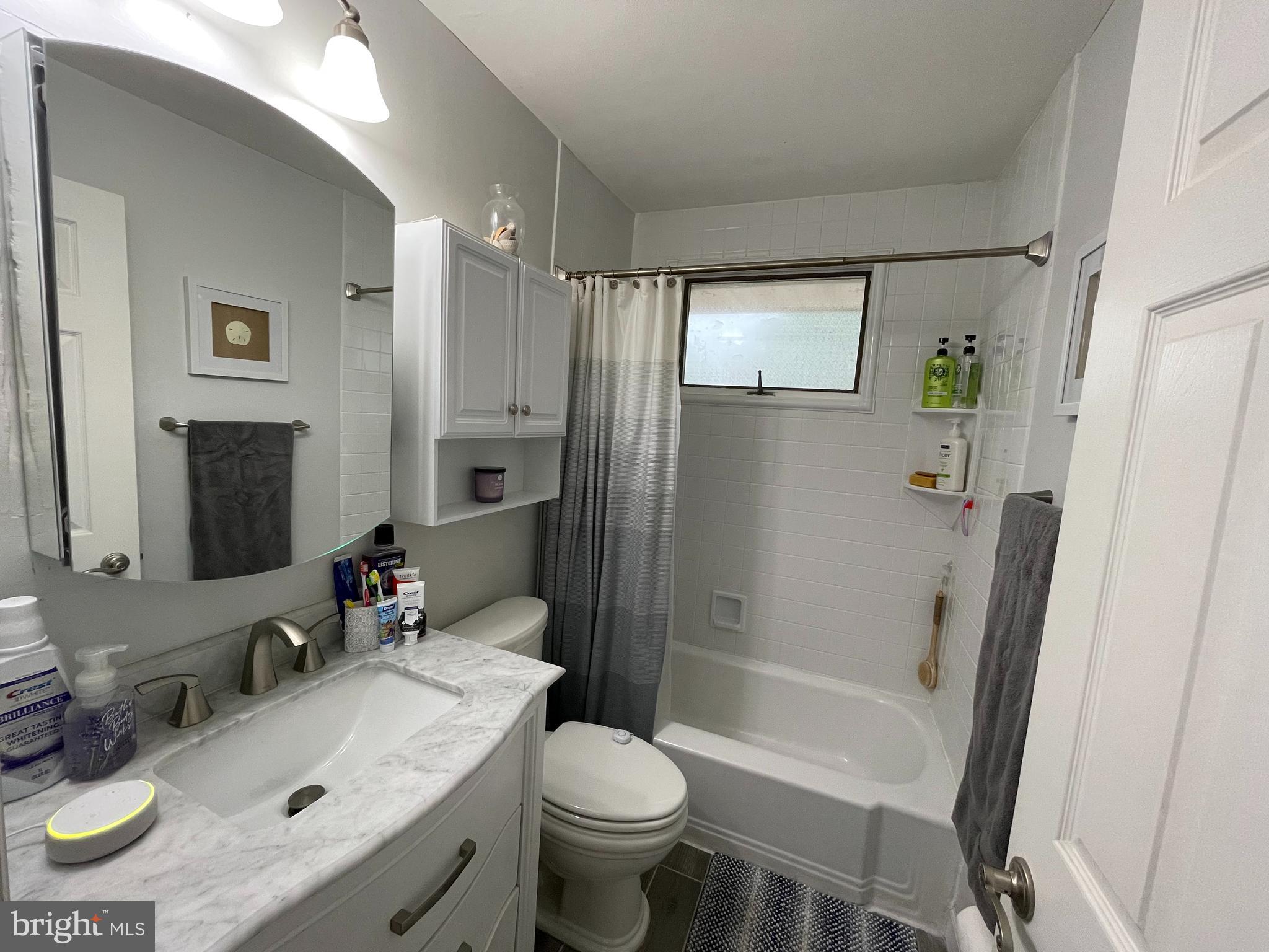 RIVIERA BEACH - Residential