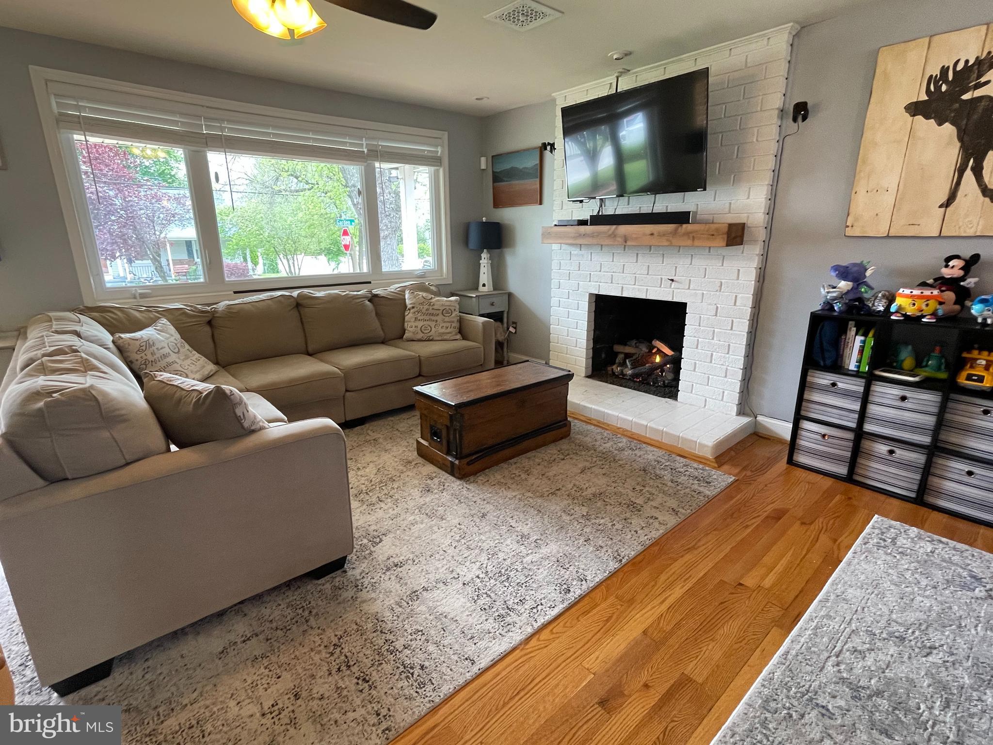 RIVIERA BEACH - Residential