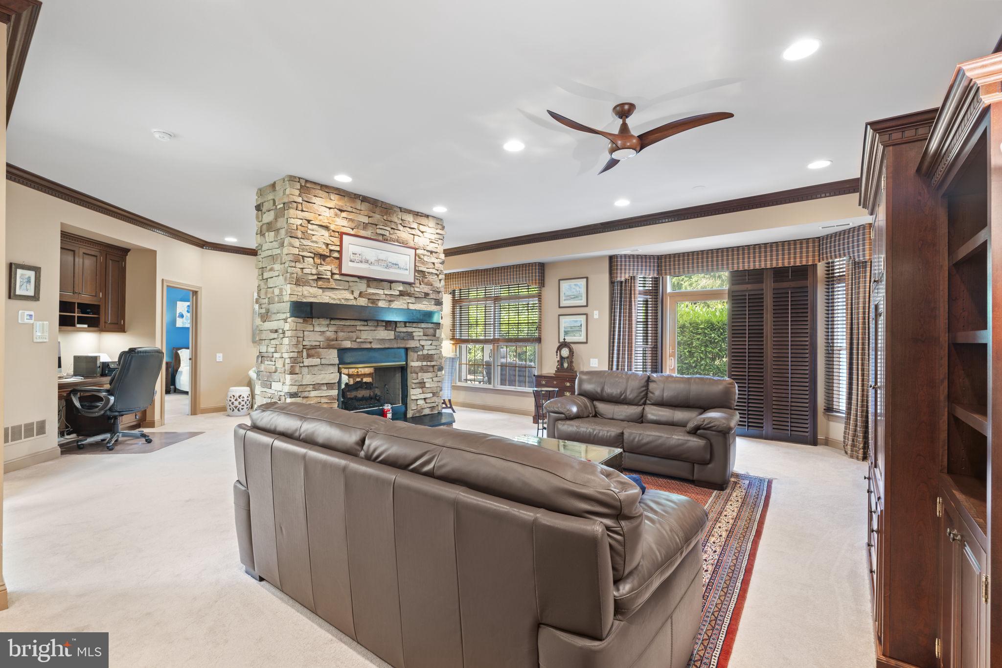 STONE RIDGE - Residential