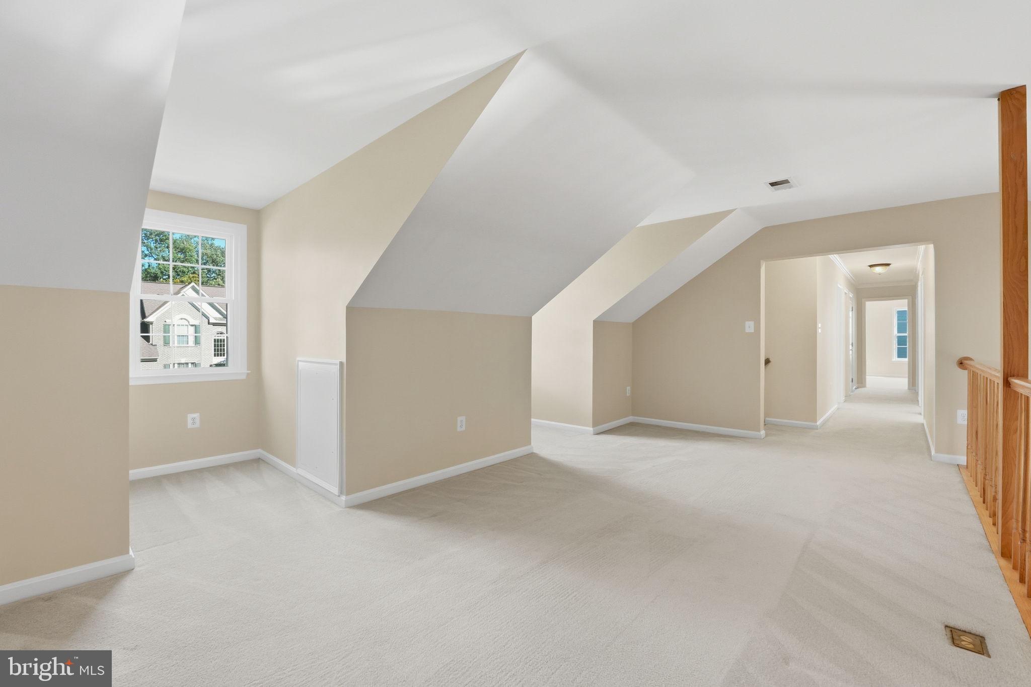 BROADLANDS - Residential