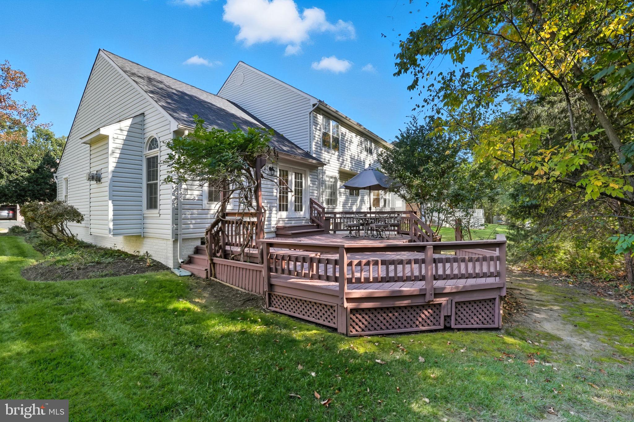 BROADLANDS - Residential