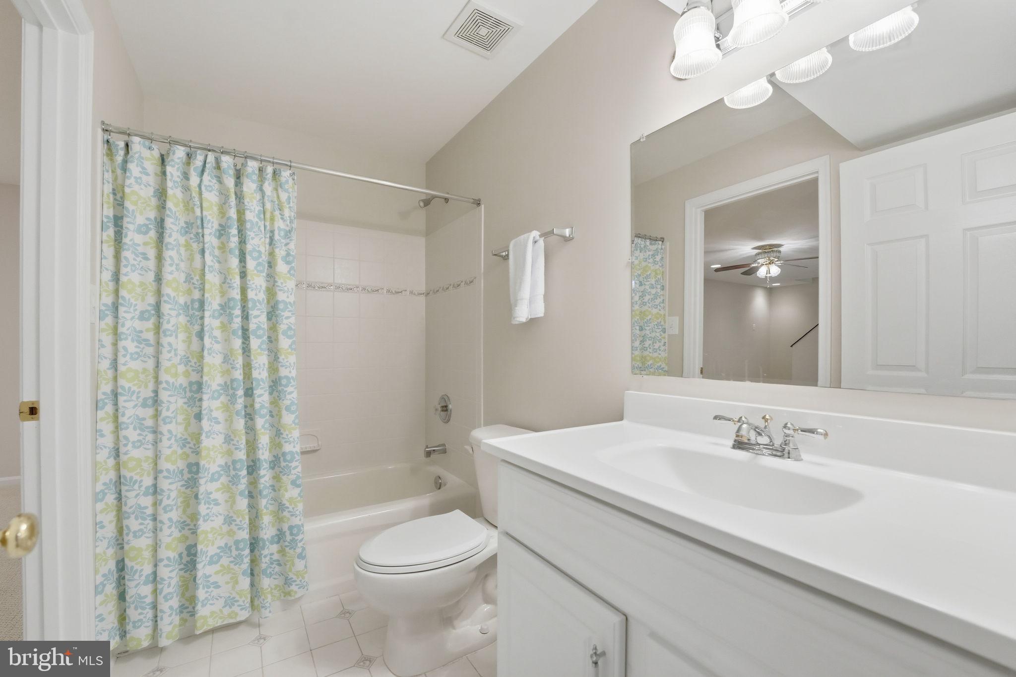 BROADLANDS - Residential