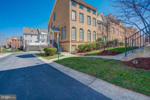 Townhouse For Sale - 2517 Cherry Tree Road<br/> HANOVER, MD 21076