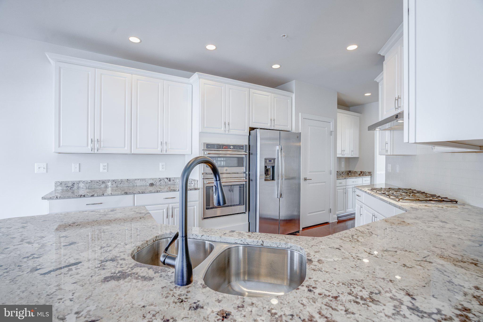 THE ENCLAVE AT ARUNDEL PRESERVE - Residential