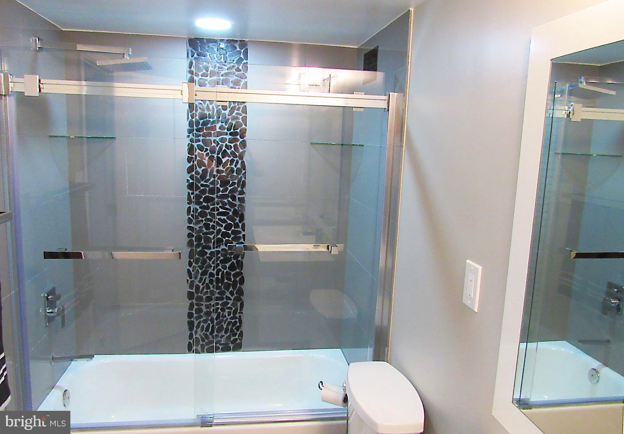 AMERICANA CENTRE - Residential