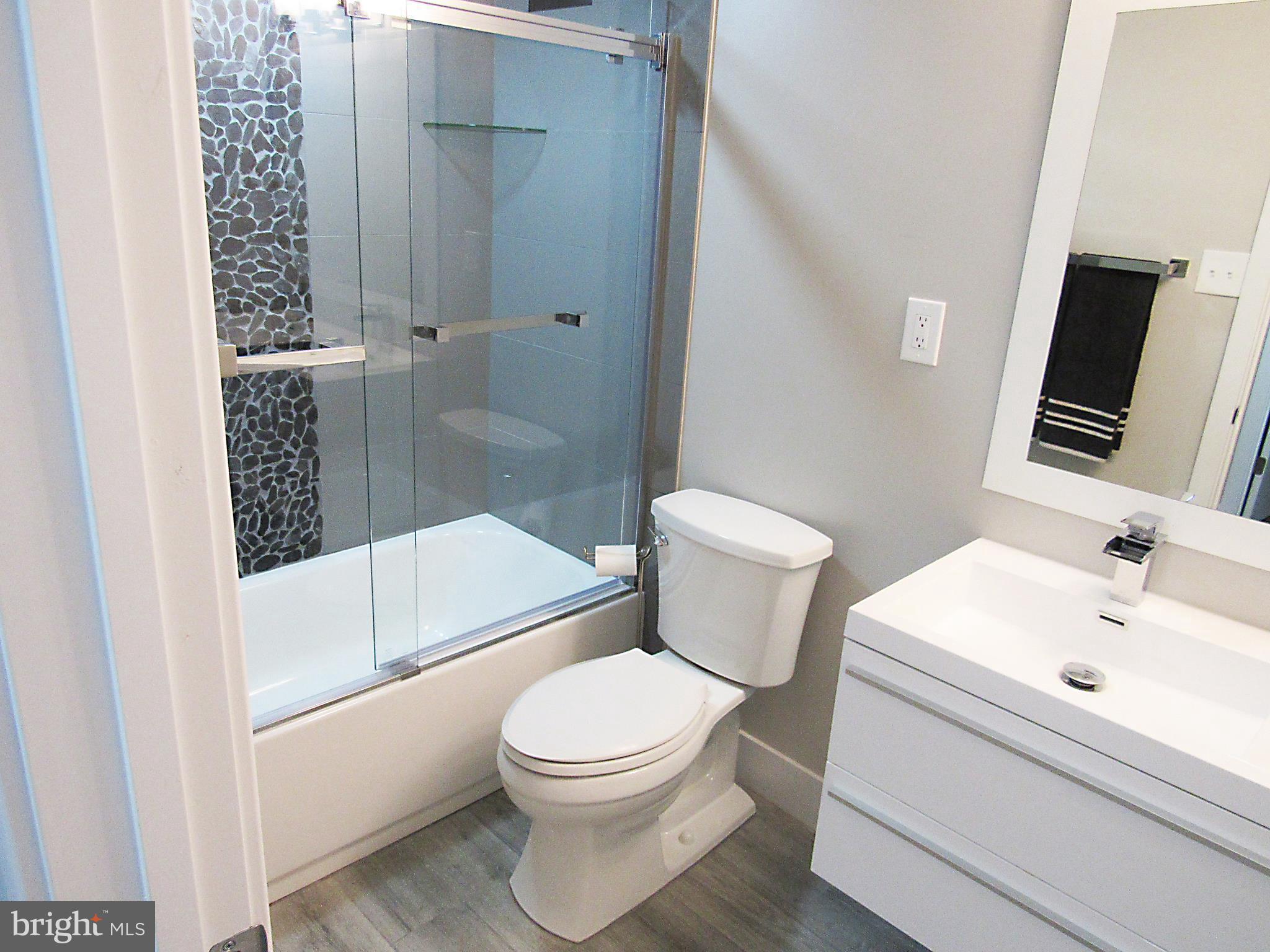 AMERICANA CENTRE - Residential