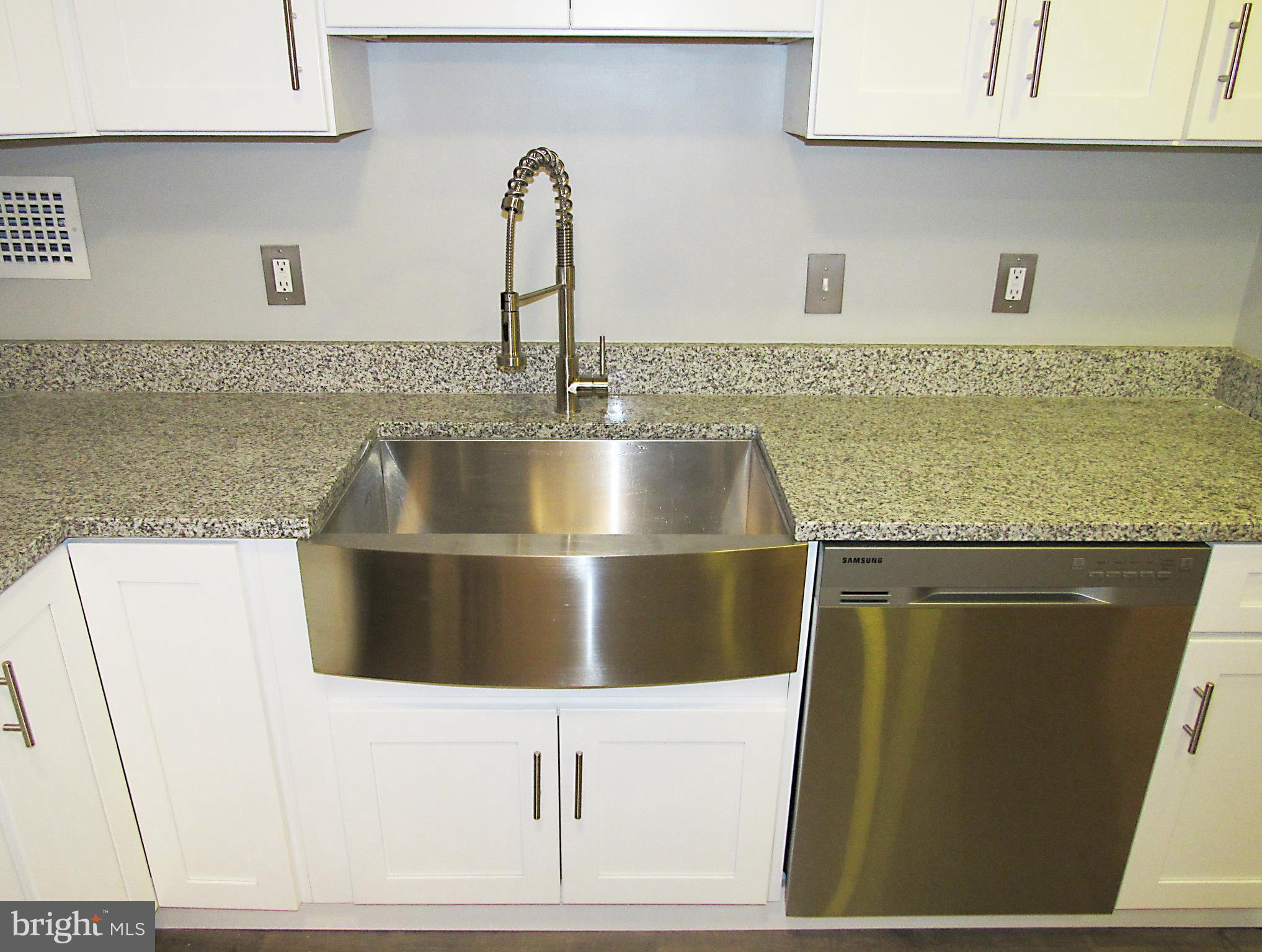 AMERICANA CENTRE - Residential