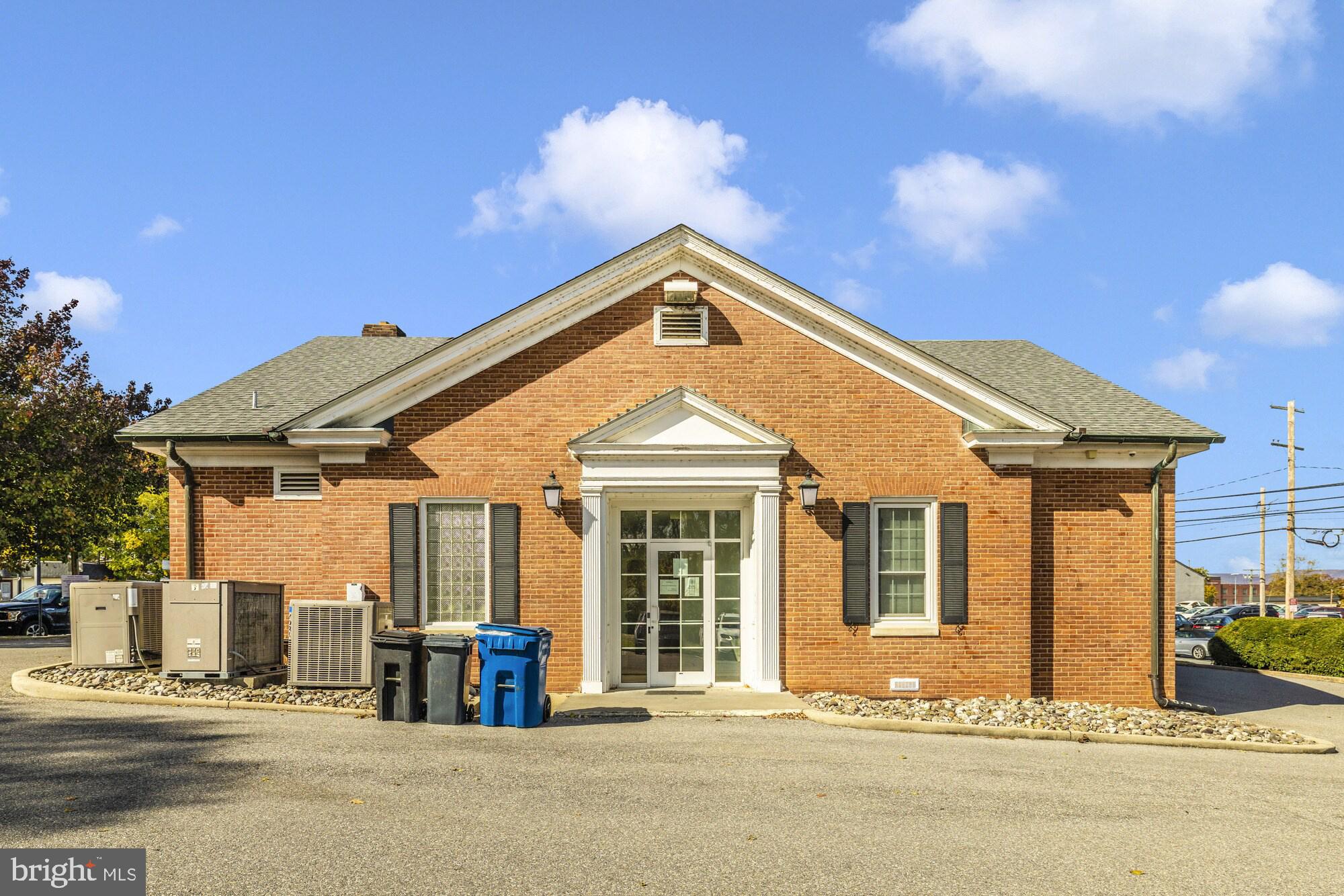 470 W PATRICK STREET