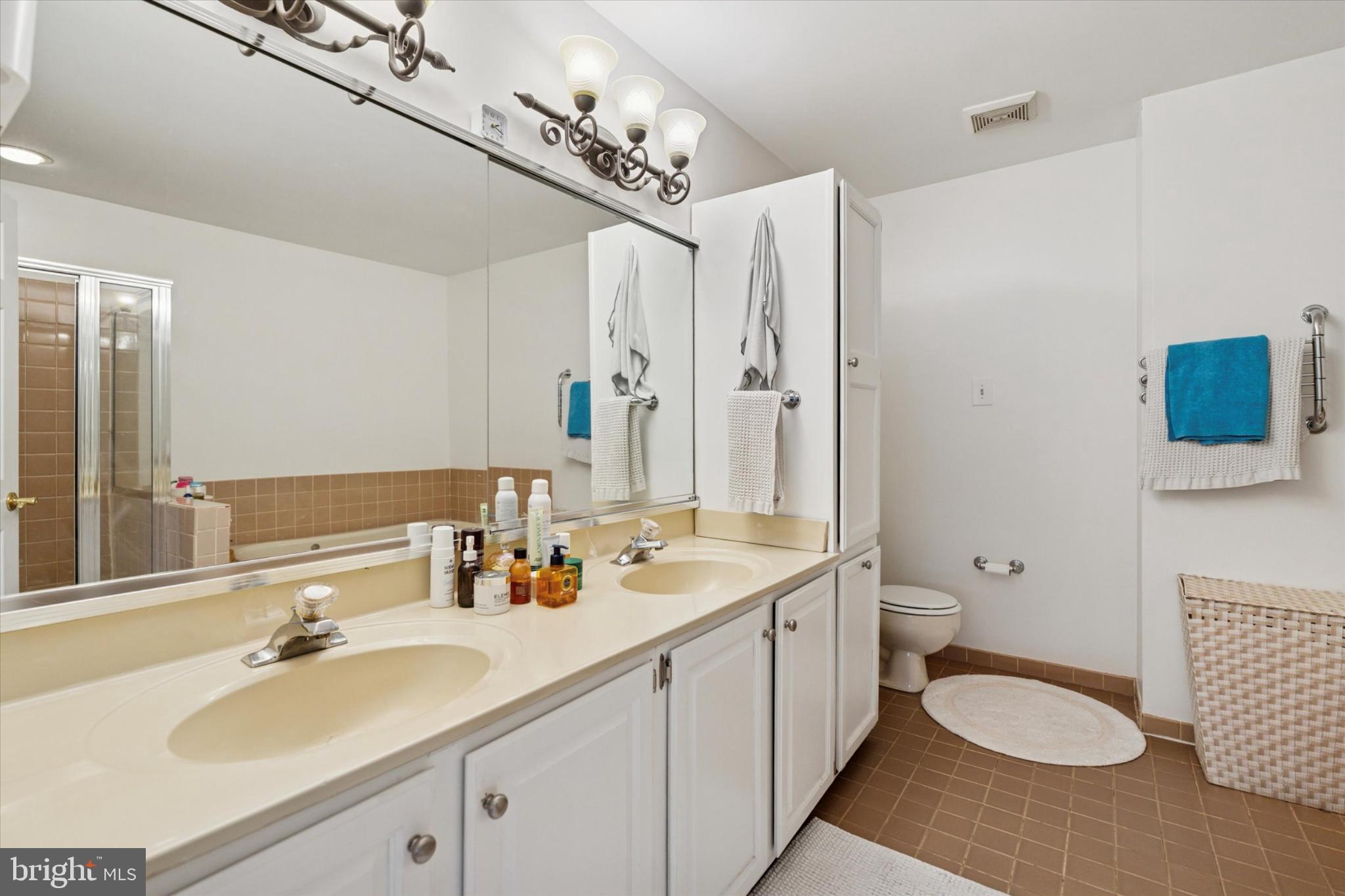 CHESTERBROOK - Residential