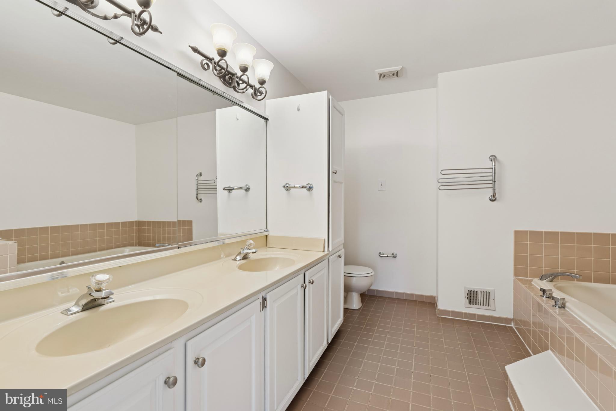 CHESTERBROOK - Residential