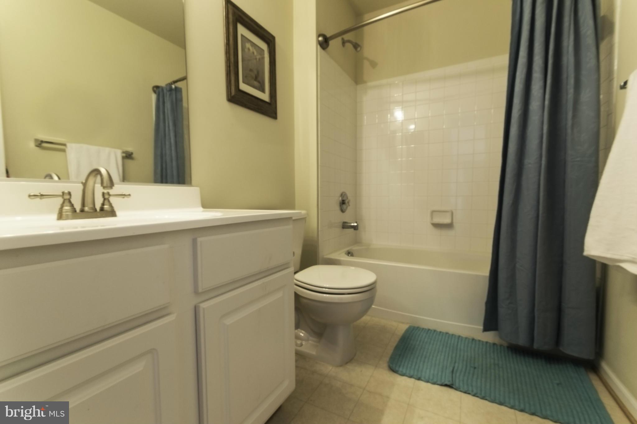 BLUE SPRING FARM - Residential