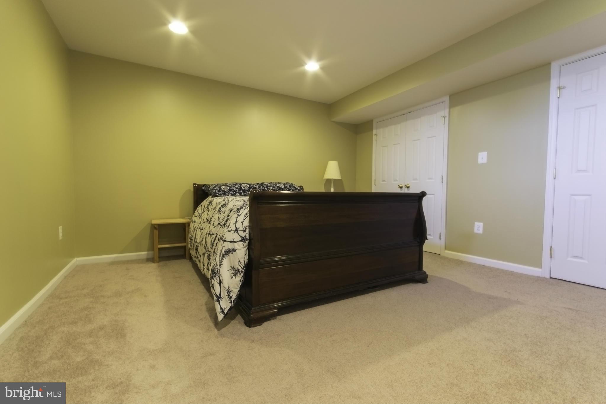 BLUE SPRING FARM - Residential