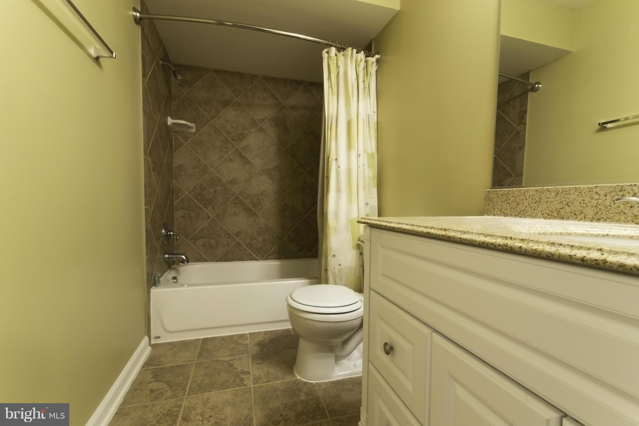 BLUE SPRING FARM - Residential