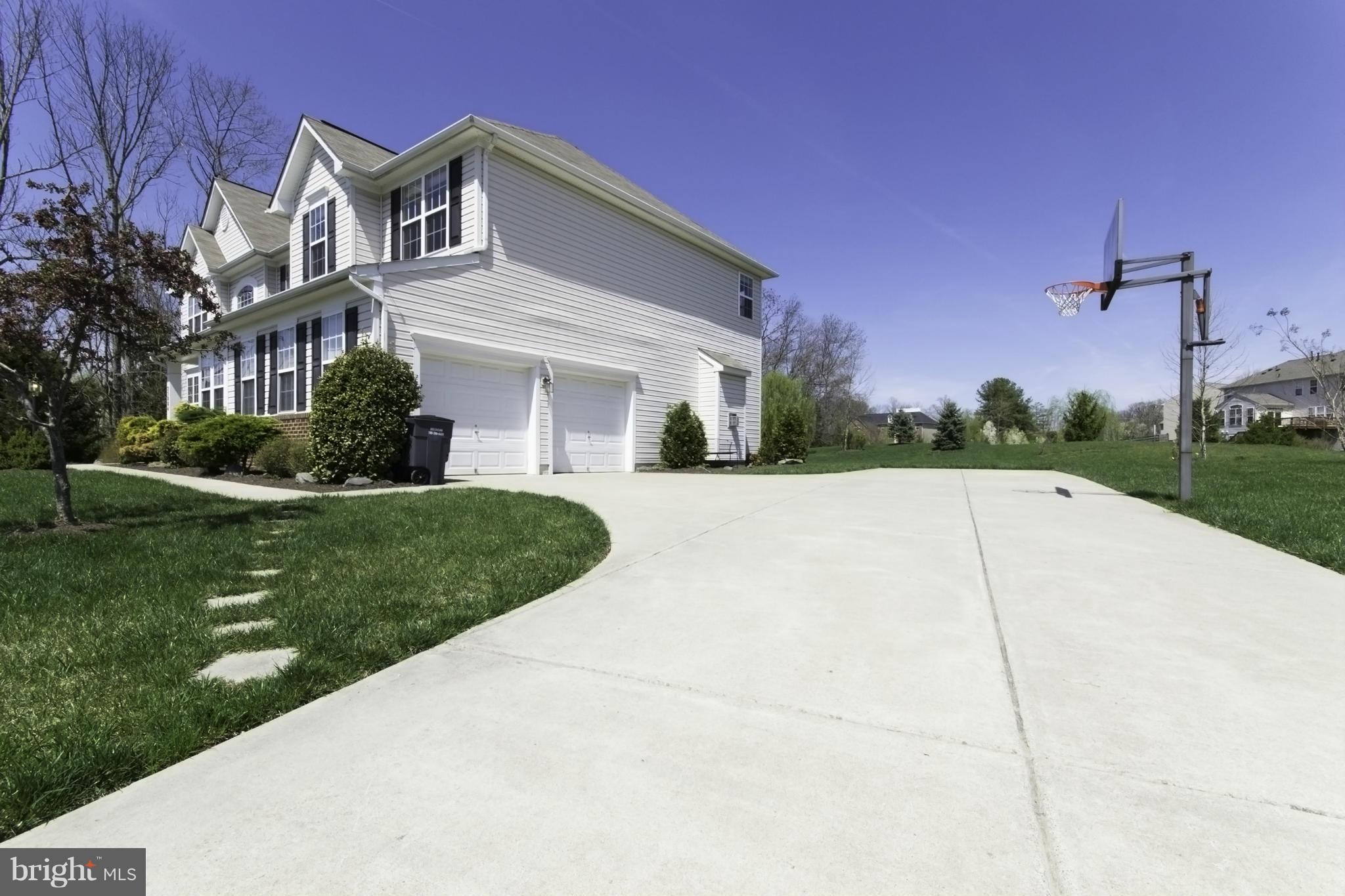 BLUE SPRING FARM - Residential