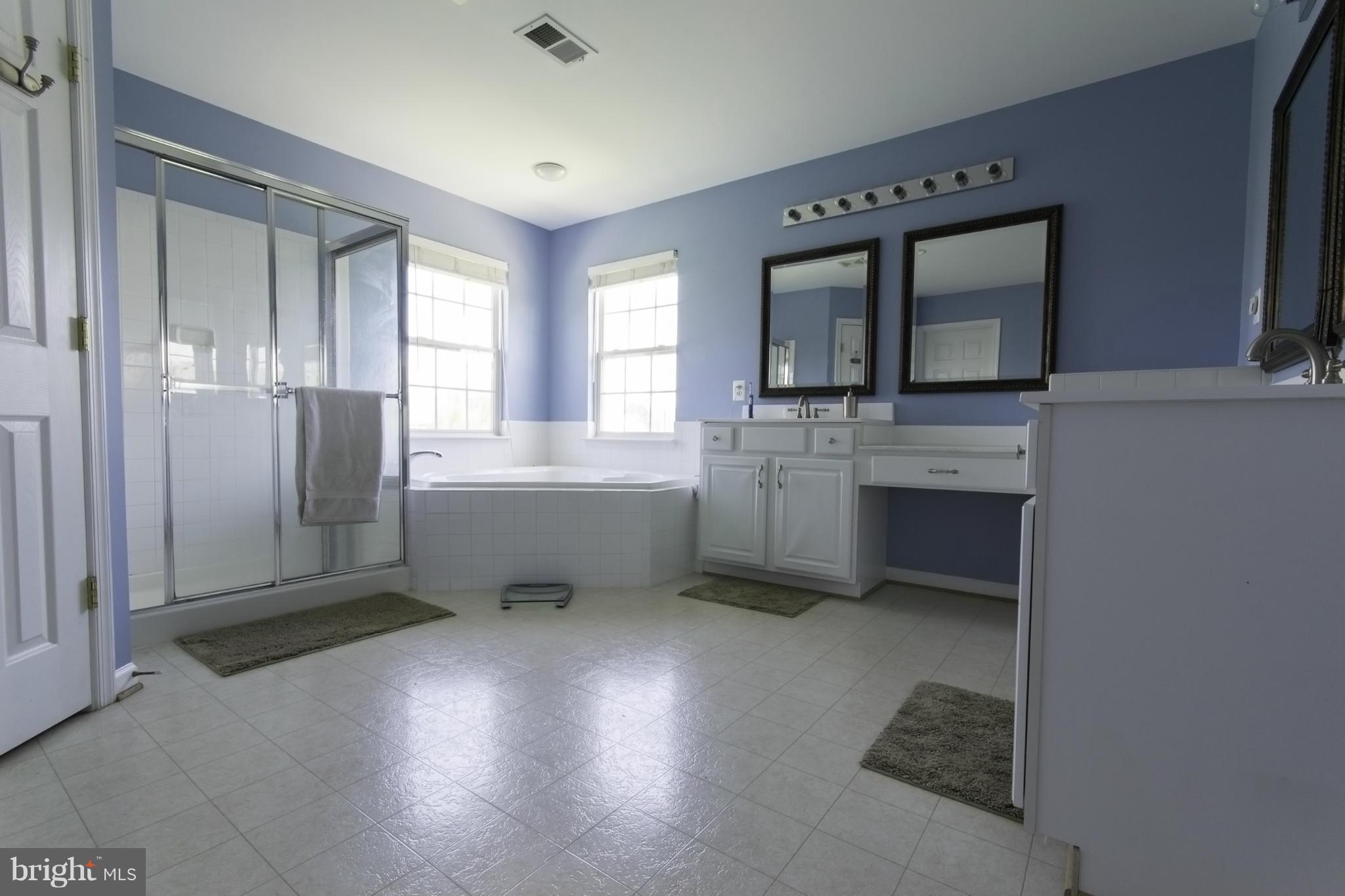 BLUE SPRING FARM - Residential