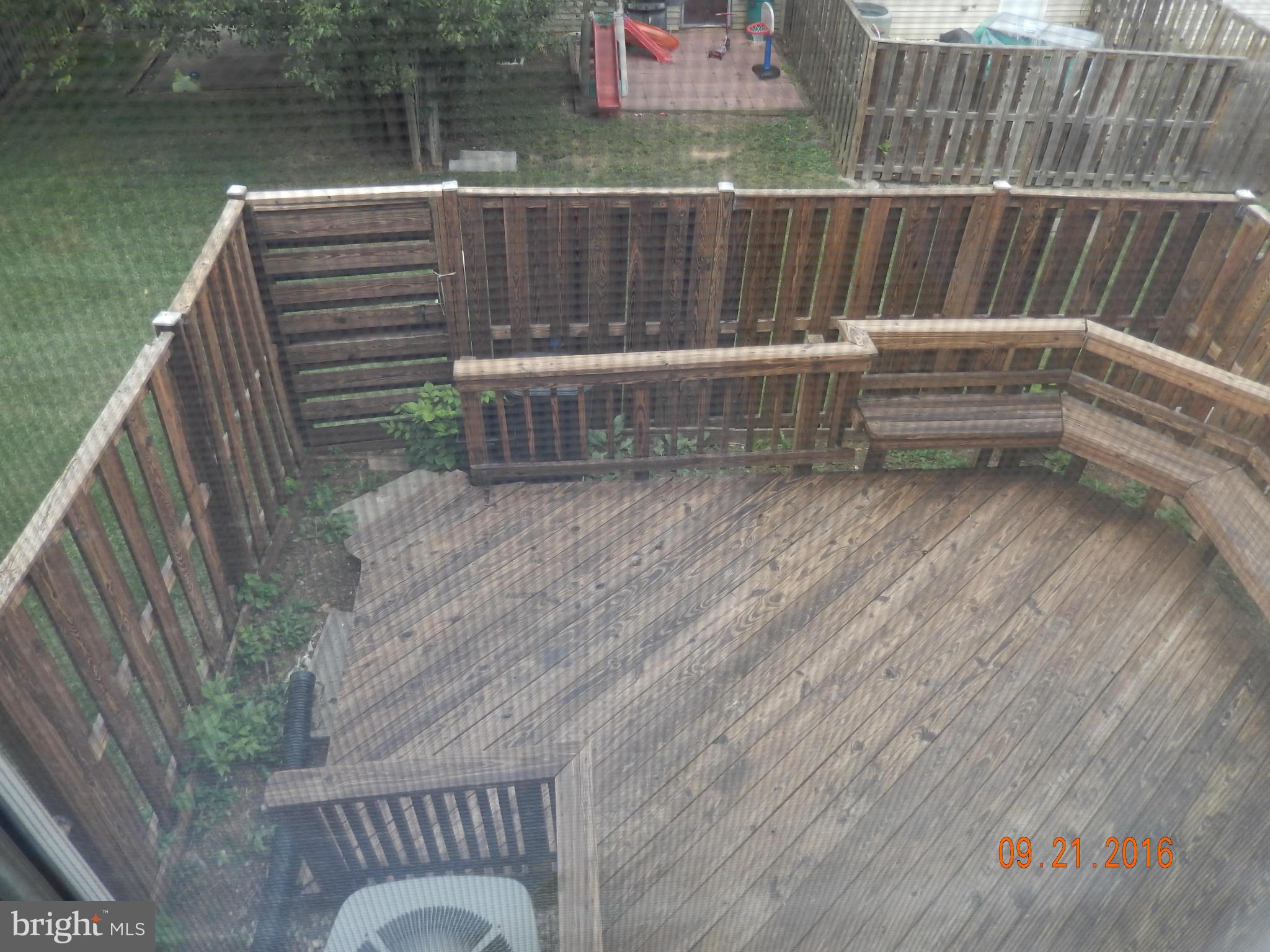 COURTS OF TYSONS - Residential Lease