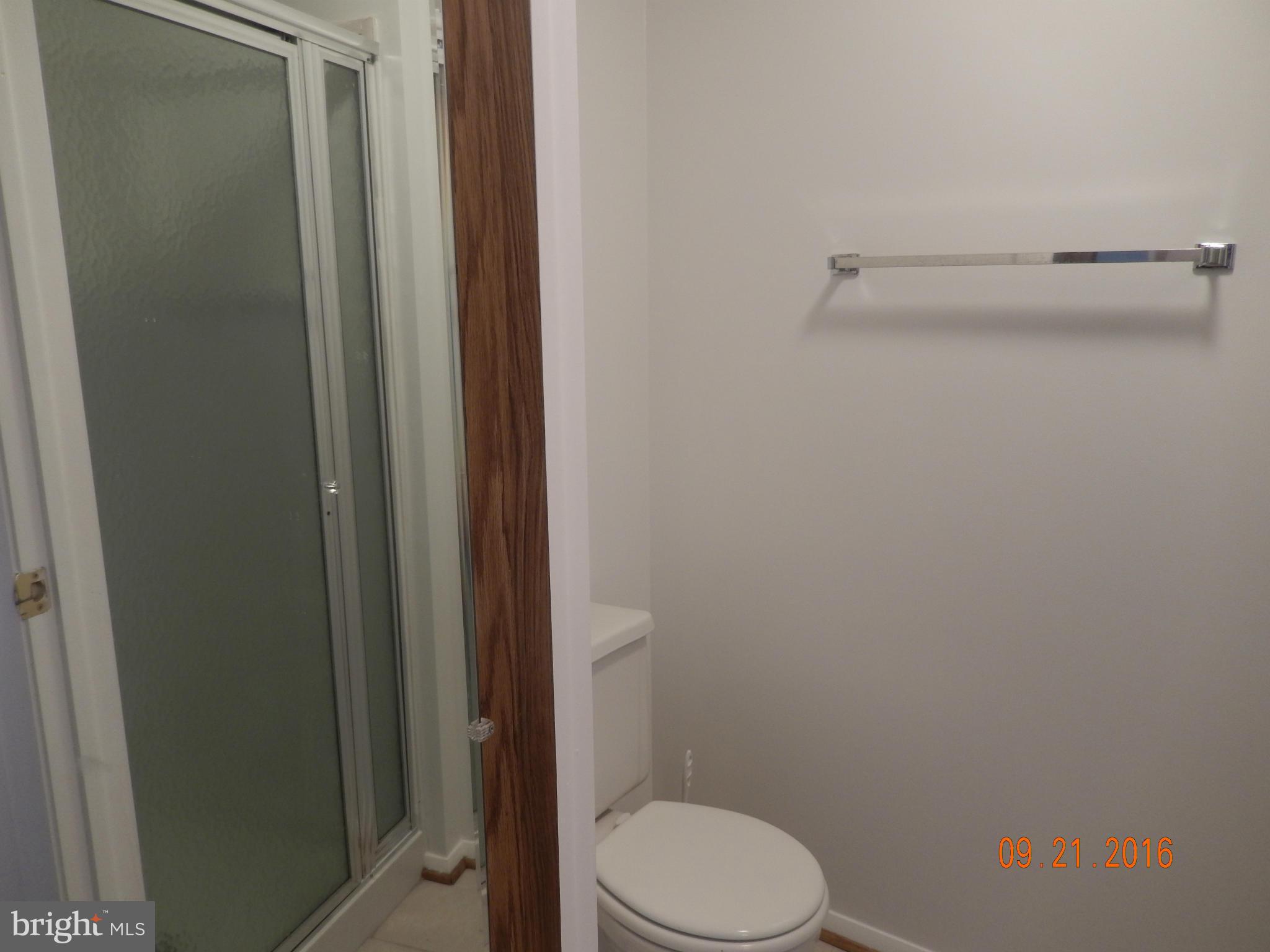 COURTS OF TYSONS - Residential Lease