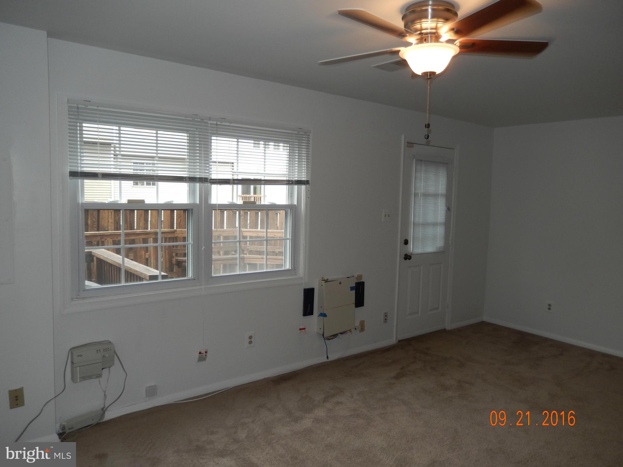 COURTS OF TYSONS - Residential Lease