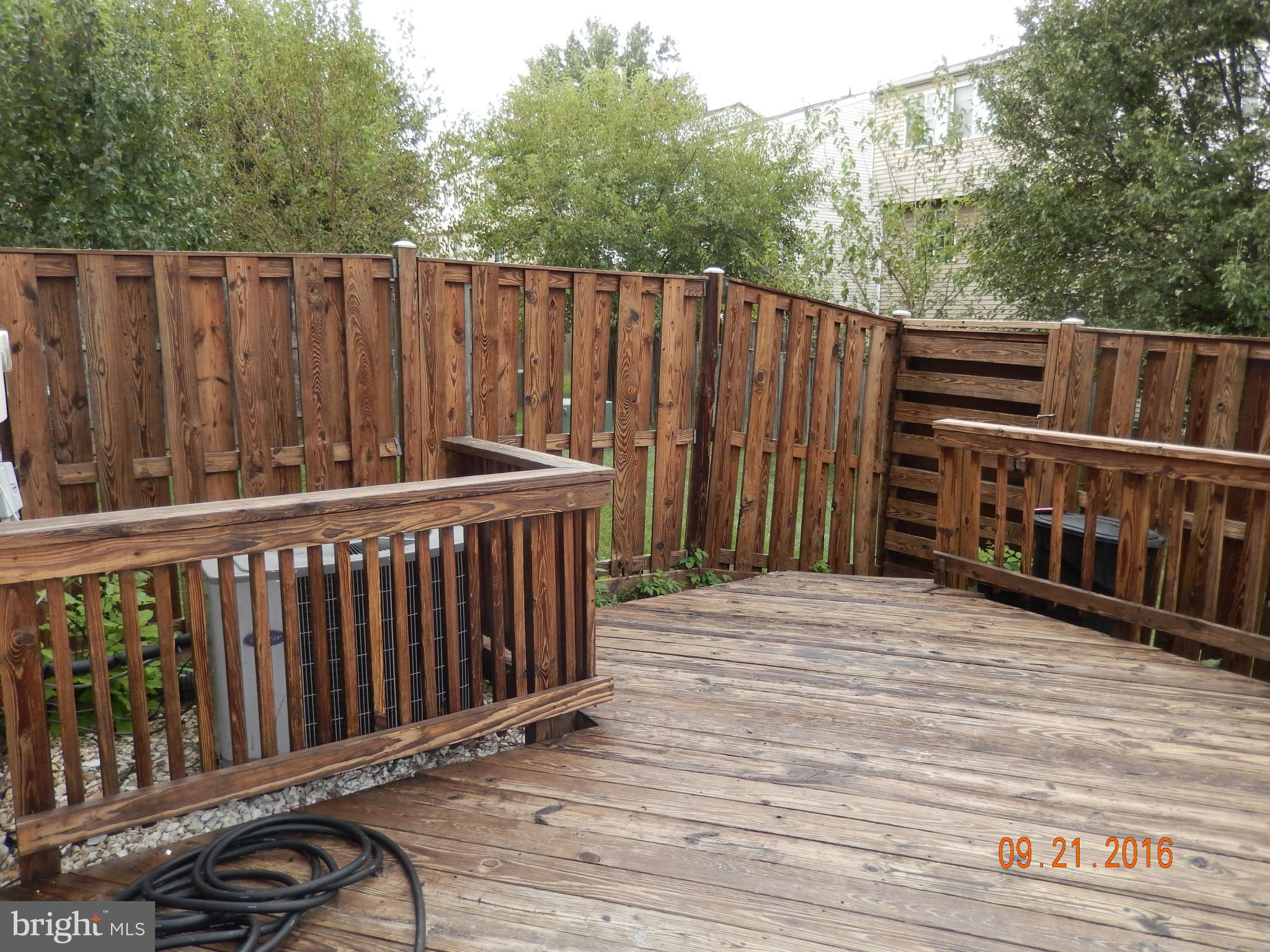 COURTS OF TYSONS - Residential Lease