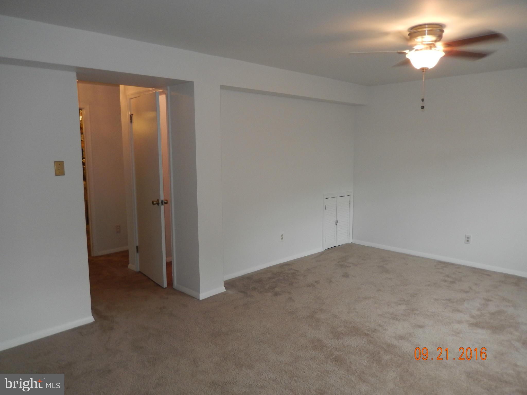 COURTS OF TYSONS - Residential Lease