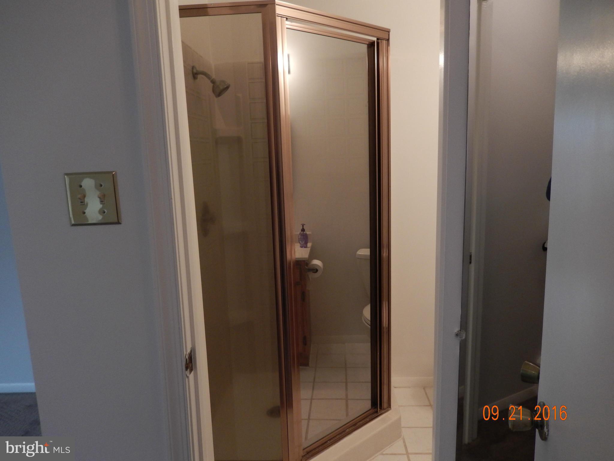 COURTS OF TYSONS - Residential Lease