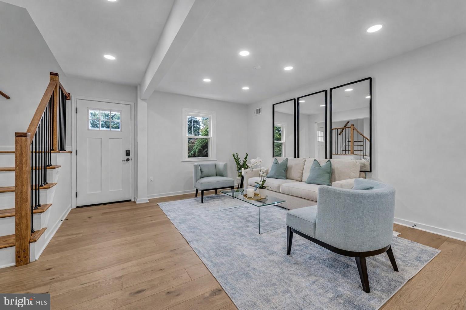 OVER LEE KNOLLS - Residential