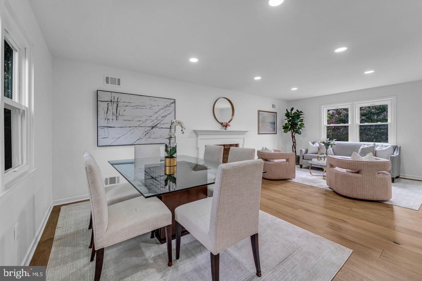 OVER LEE KNOLLS - Residential