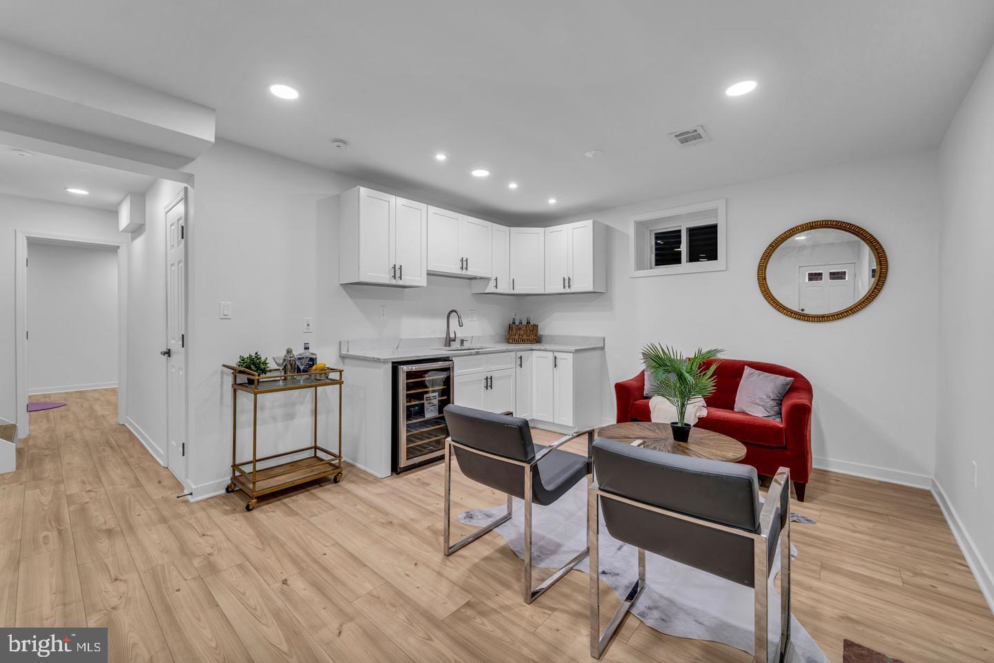 OVER LEE KNOLLS - Residential