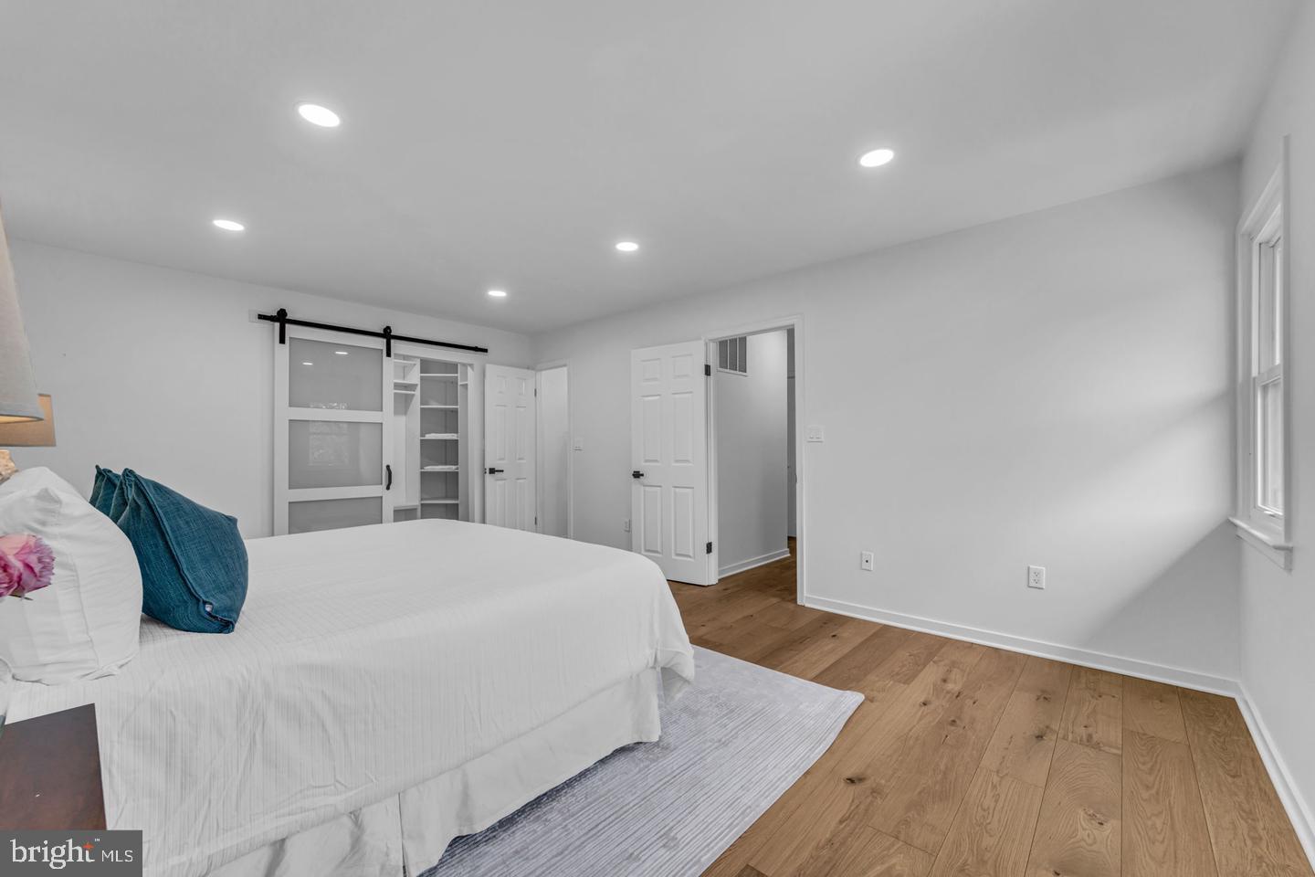 OVER LEE KNOLLS - Residential