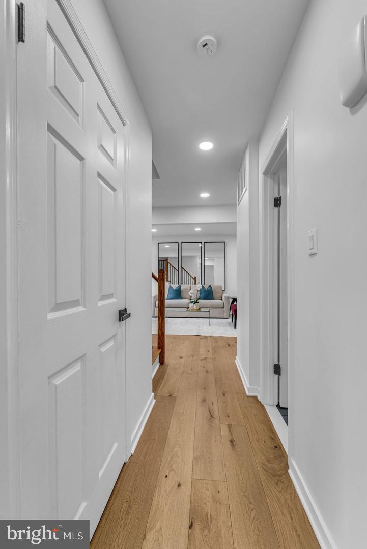 OVER LEE KNOLLS - Residential