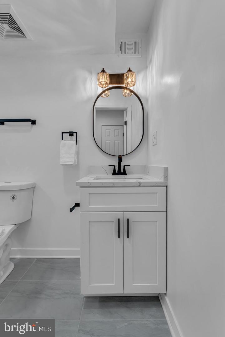 OVER LEE KNOLLS - Residential