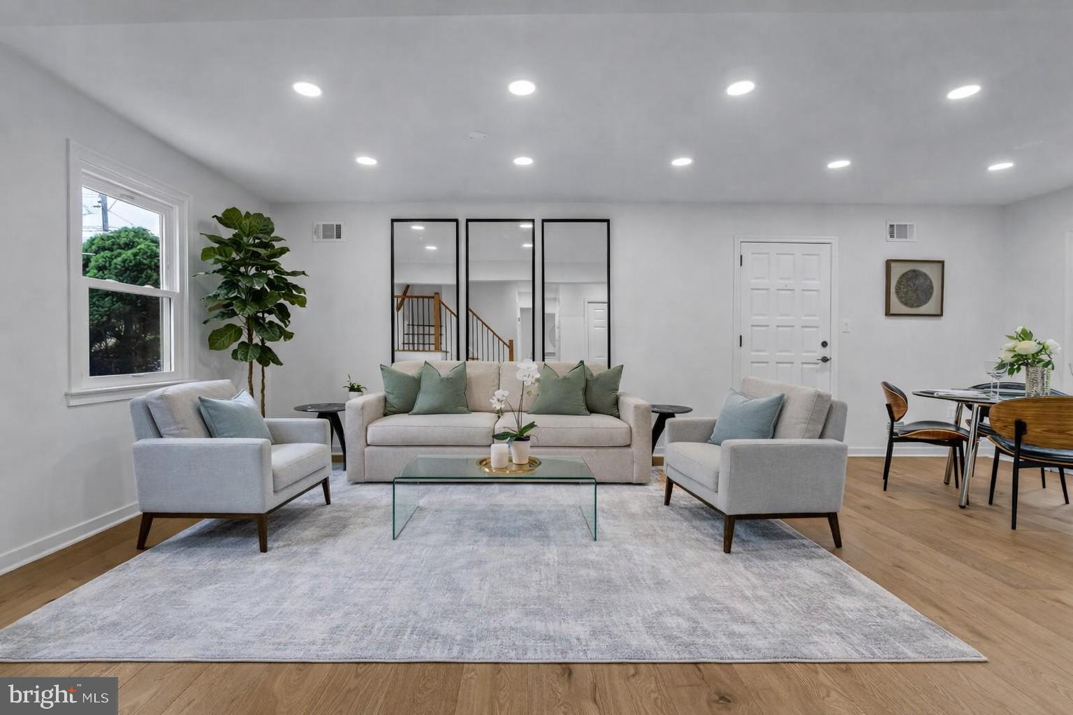 OVER LEE KNOLLS - Residential