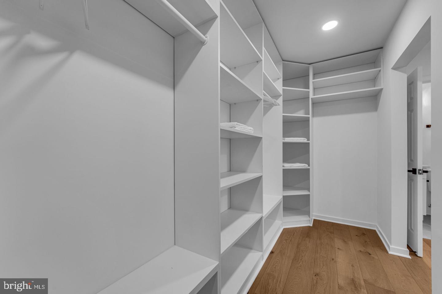 OVER LEE KNOLLS - Residential