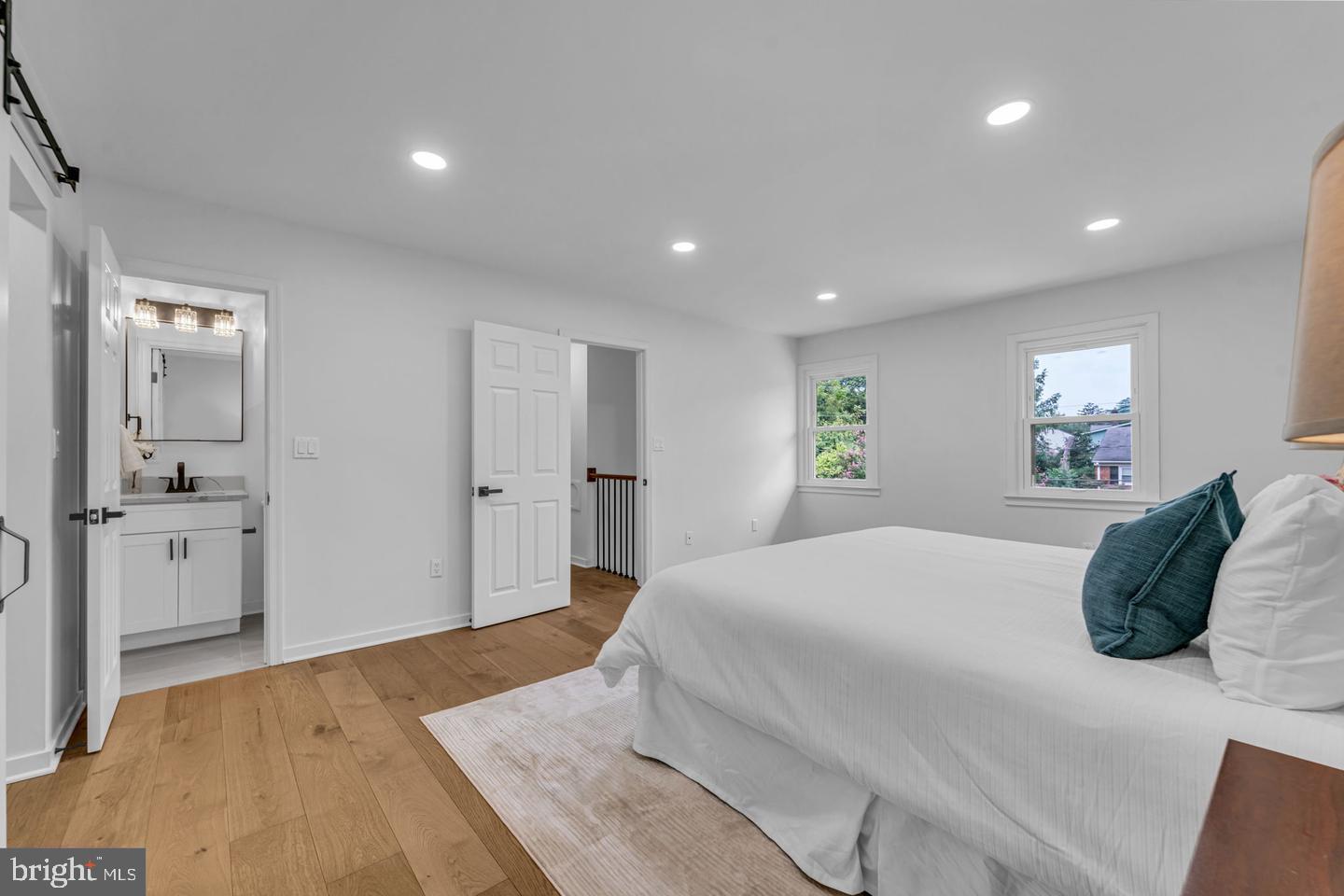 OVER LEE KNOLLS - Residential