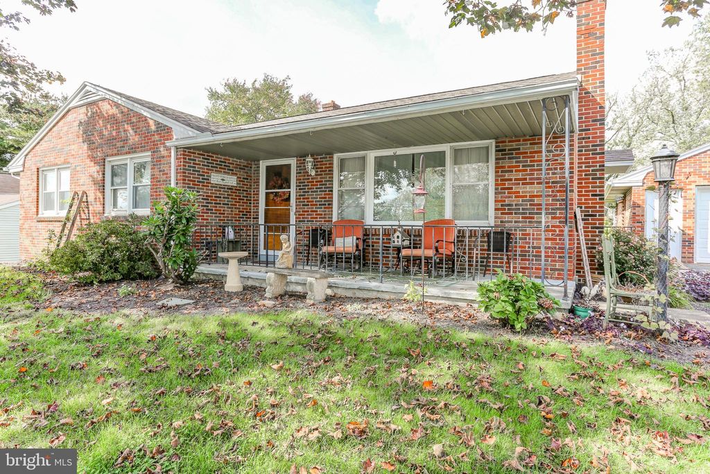 Photo of 13 Parkview Drive, Elizabethtown, PA 17022 (MLS # PALA2041978)