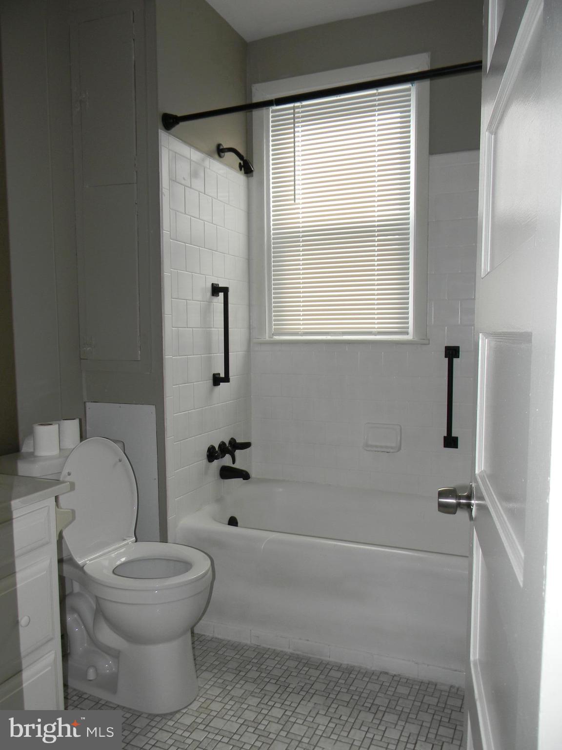 ROSEMONT - Residential Lease