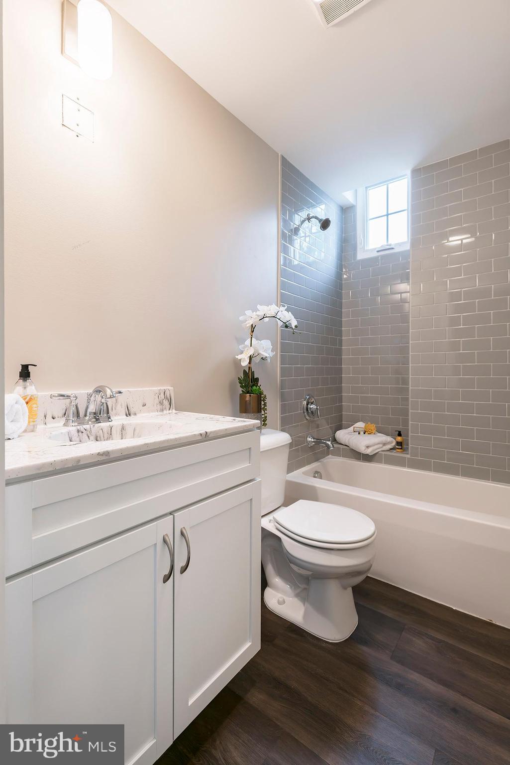 WEST END NEAR F&M - Residential Lease