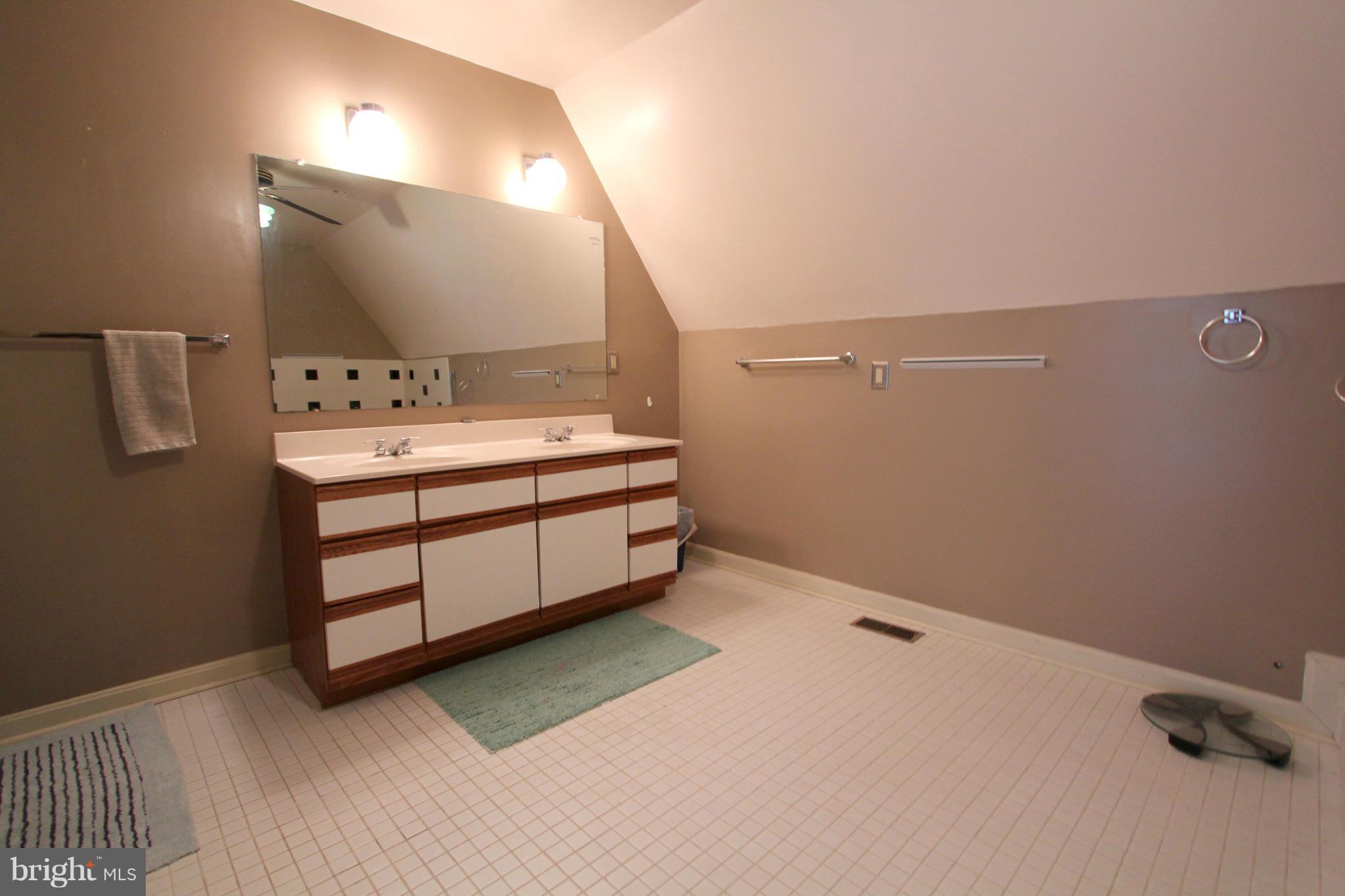 CEDAR COVE - Residential