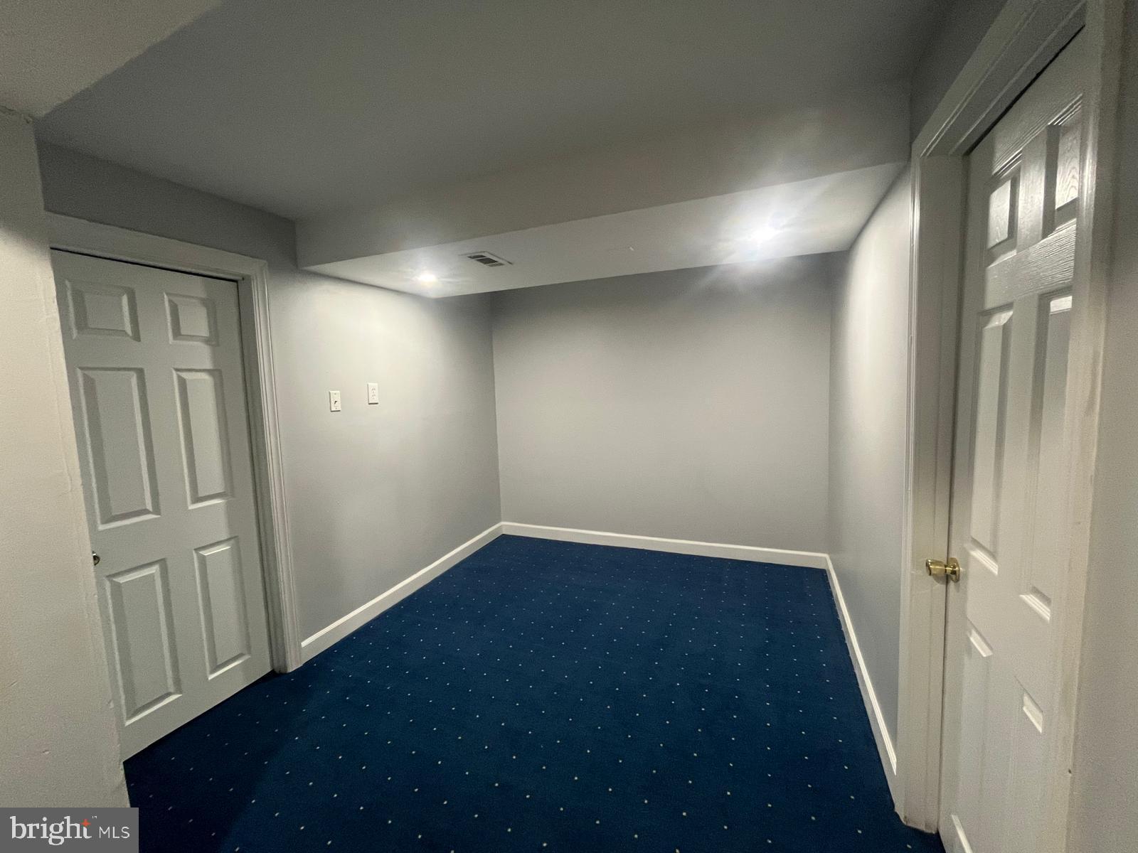 NEWPORT ESTATES - Residential